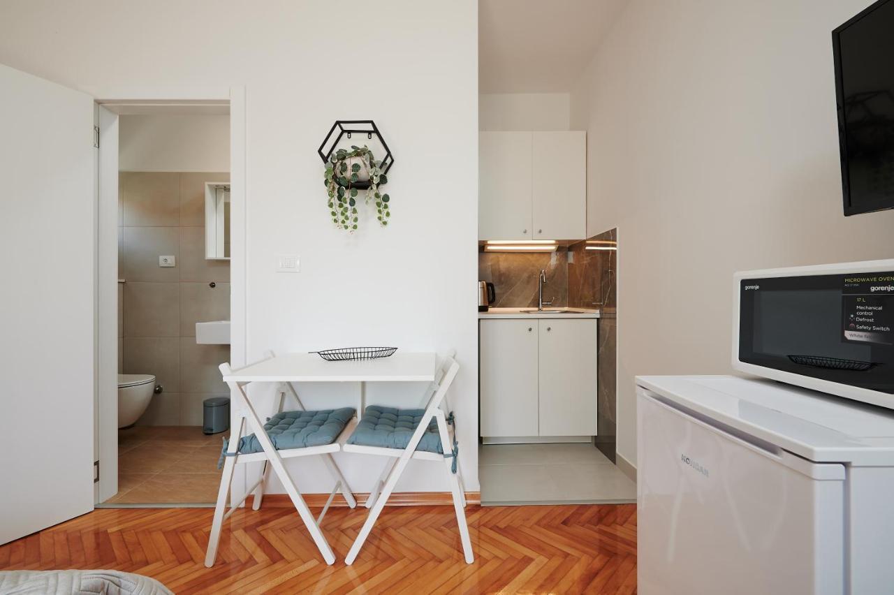 Apartmani Draga โตรกีร์ ภายนอก รูปภาพ