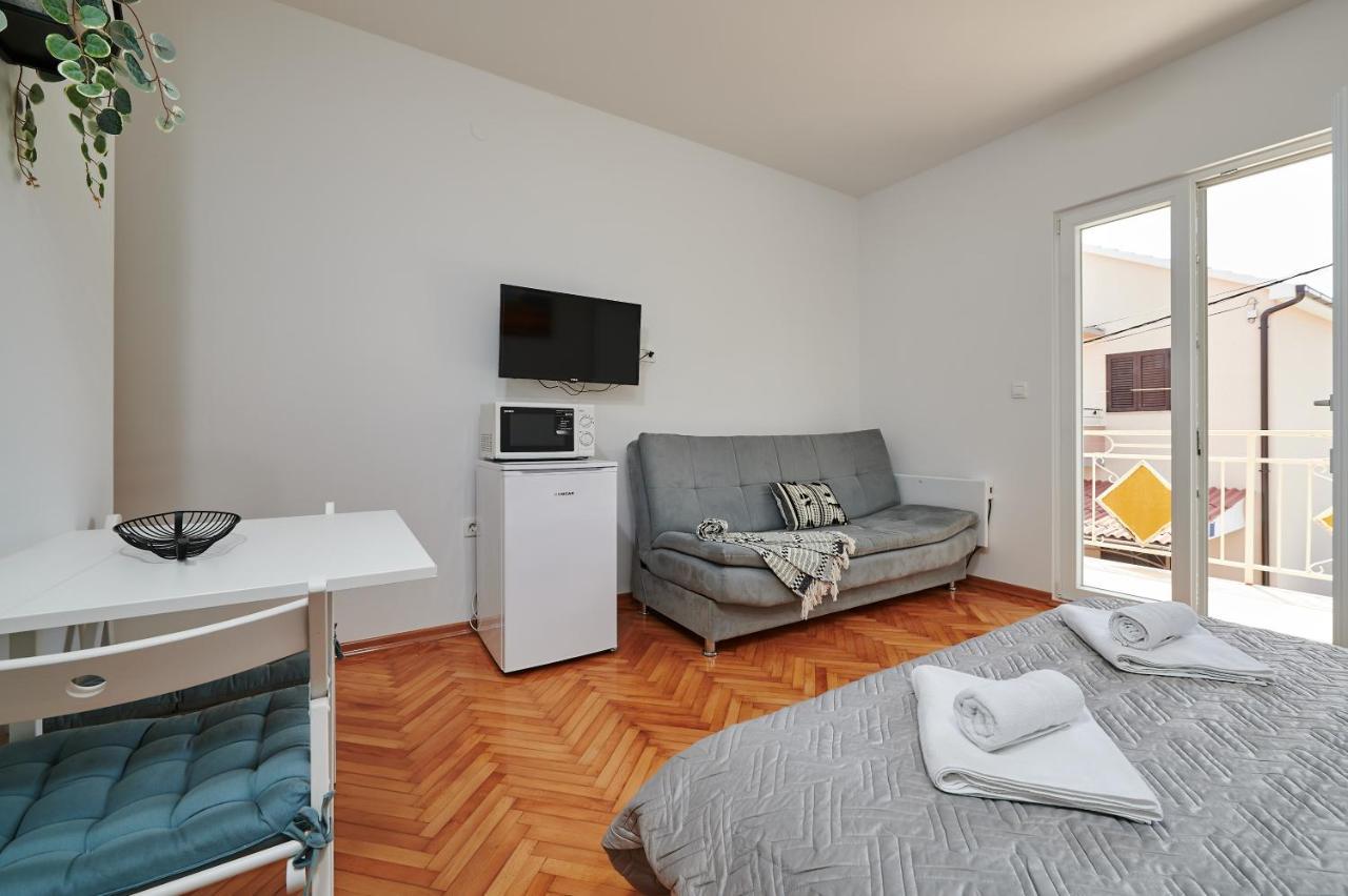 Apartmani Draga โตรกีร์ ภายนอก รูปภาพ